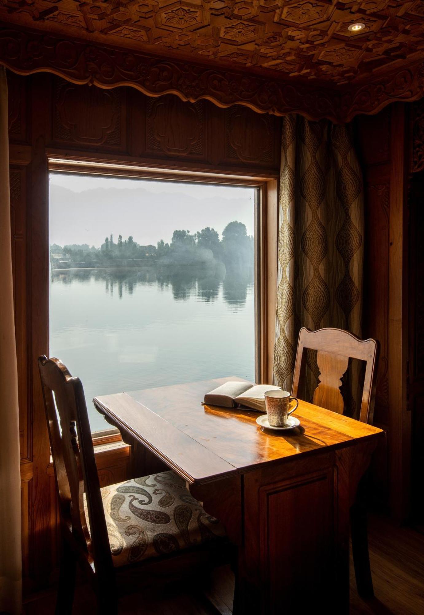 Mascot Houseboats Hotel Srinagar  Ngoại thất bức ảnh