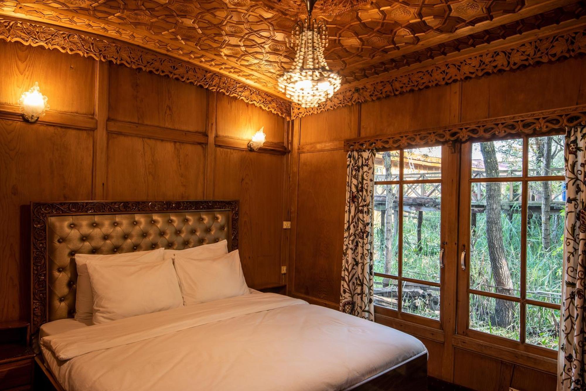 Mascot Houseboats Hotel Srinagar  Ngoại thất bức ảnh