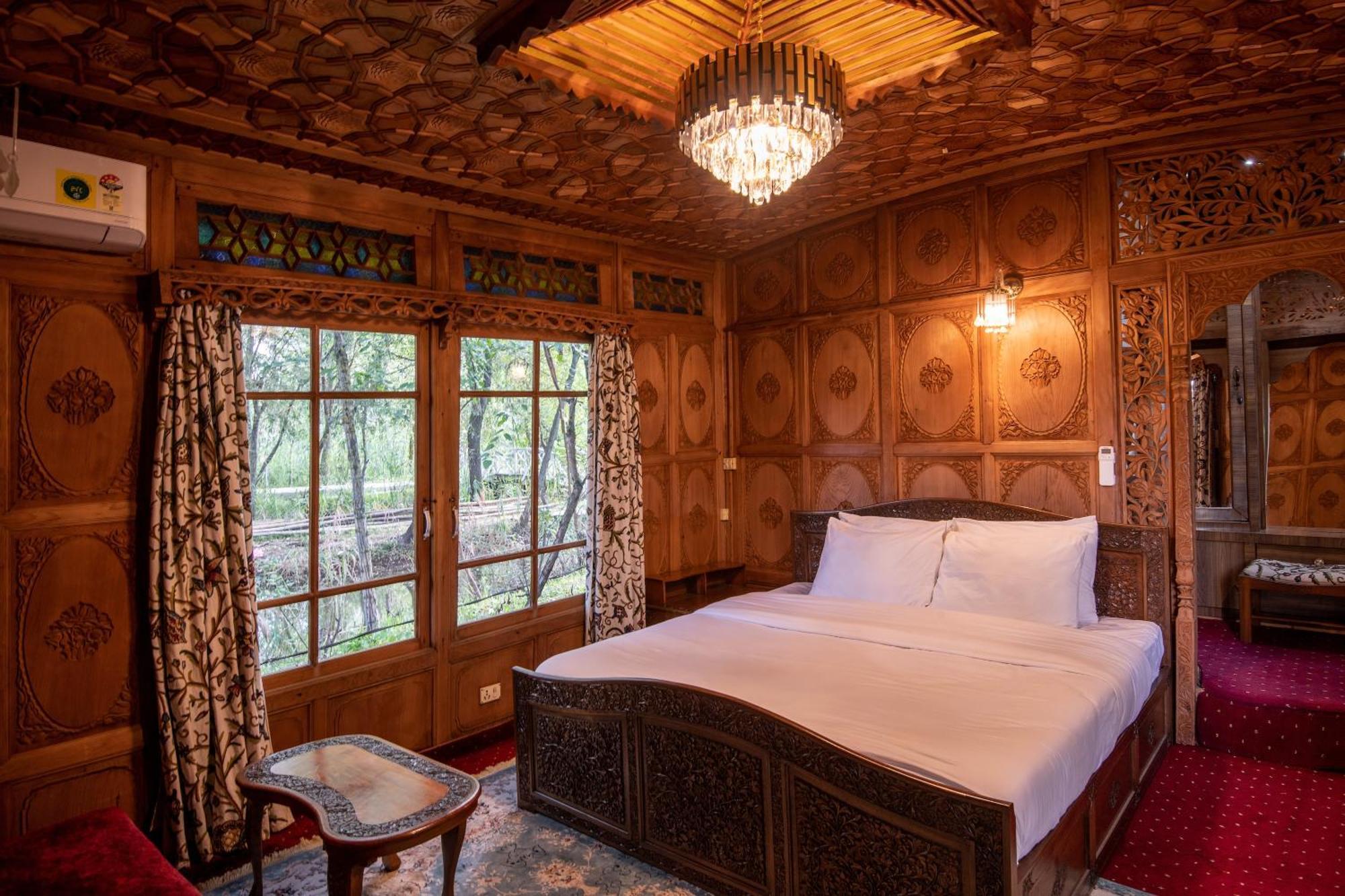 Mascot Houseboats Hotel Srinagar  Ngoại thất bức ảnh