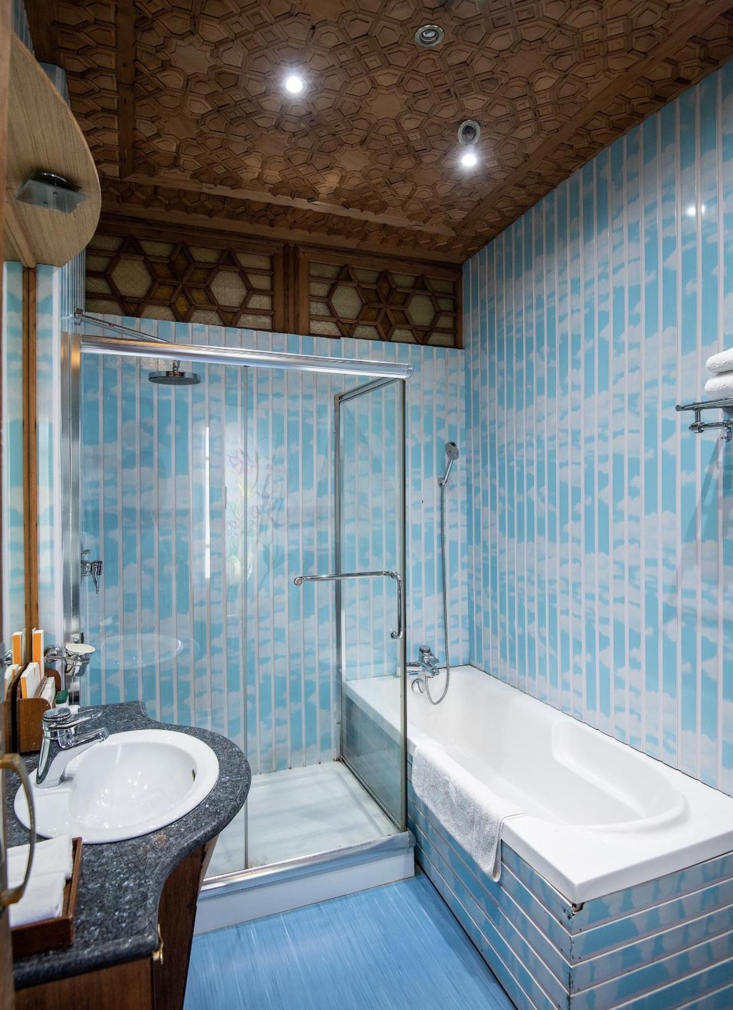Mascot Houseboats Hotel Srinagar  Ngoại thất bức ảnh